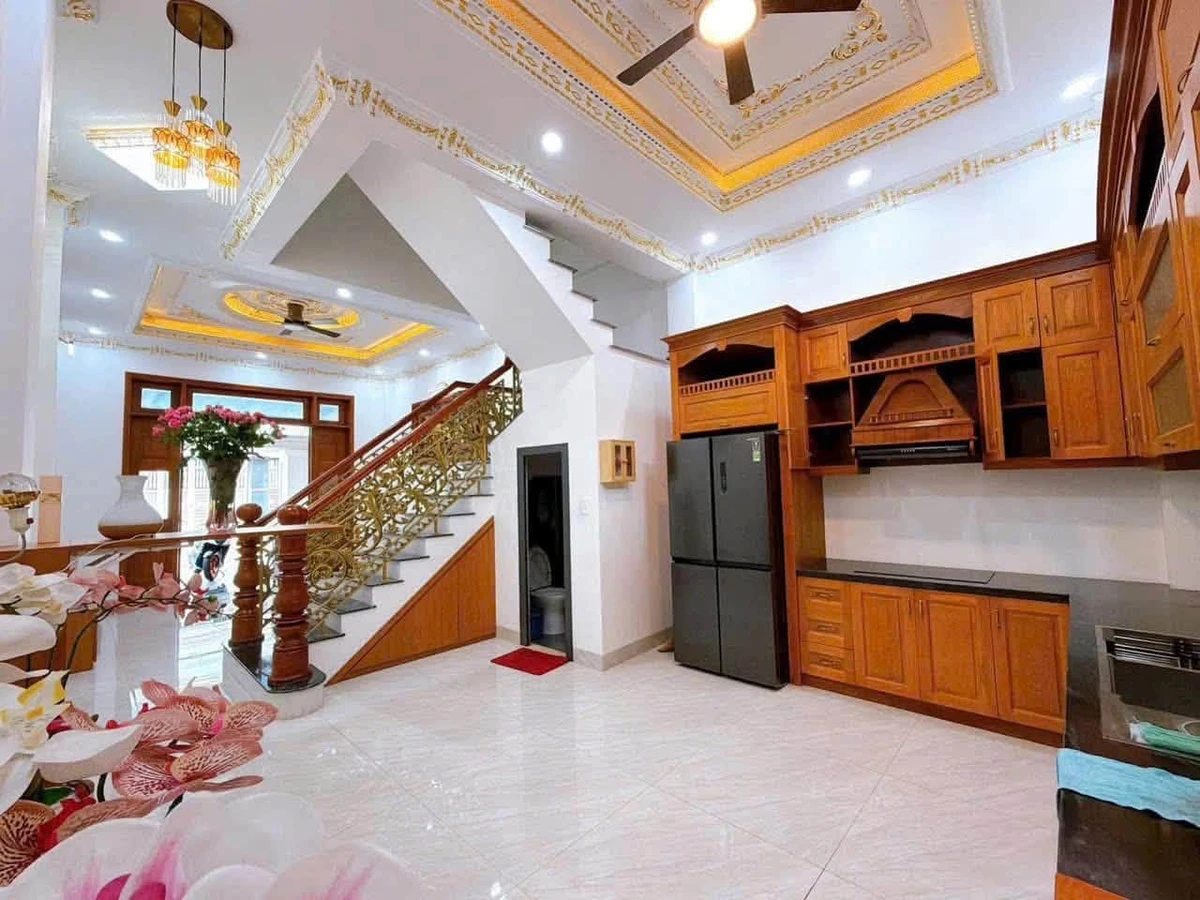 Bán nhà 2 lầu 3 PN 4 WC 67.5m2 Nguyễn Ái Quốc 4,7 tỷ - Ảnh thu nhỏ 3