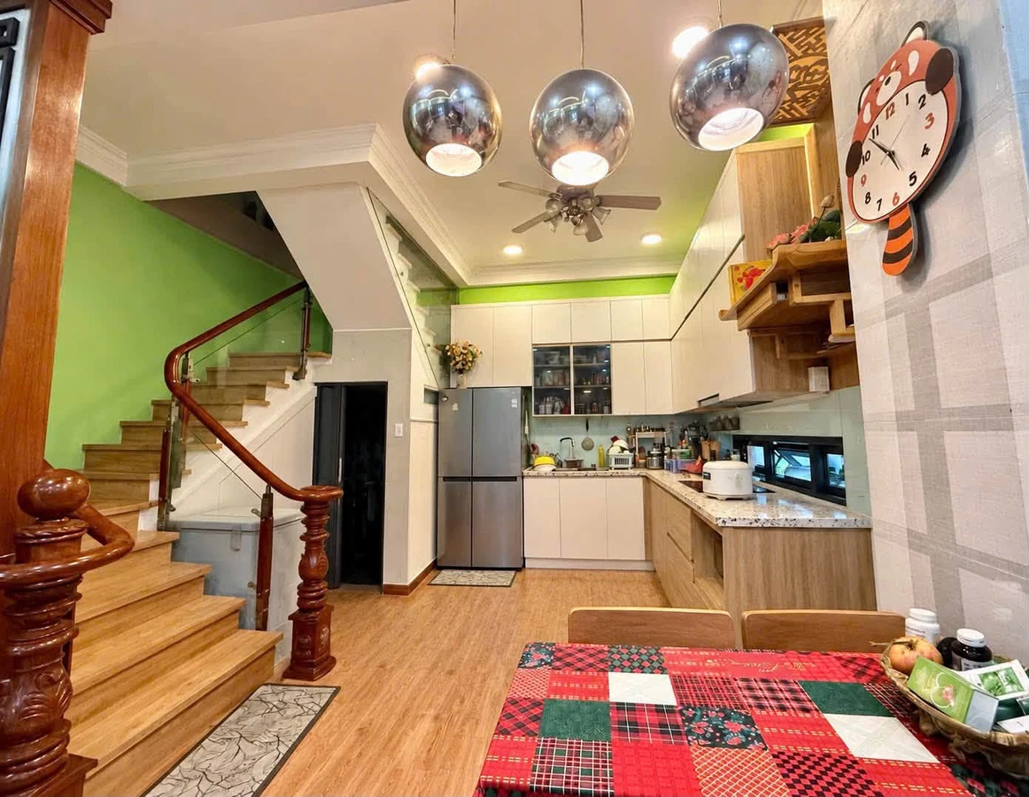 Bán nhà góc 2 mặt tiền 60m2 3 tầng 5 tỷ Quận 9 - Ảnh thu nhỏ 4