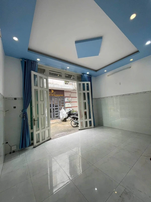 Bán nhà 2 tầng hẻm xe hơi đường Cây Keo, Thủ Đức, 52m², 5.3 tỷ