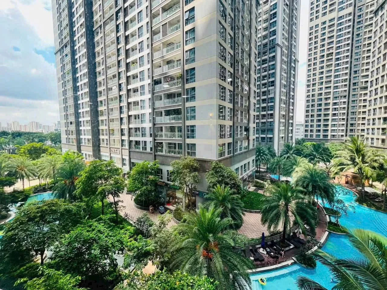 Cho thuê shophouse Vinhomes Central Park 170m² 6000 USD/tháng - Ảnh 1
