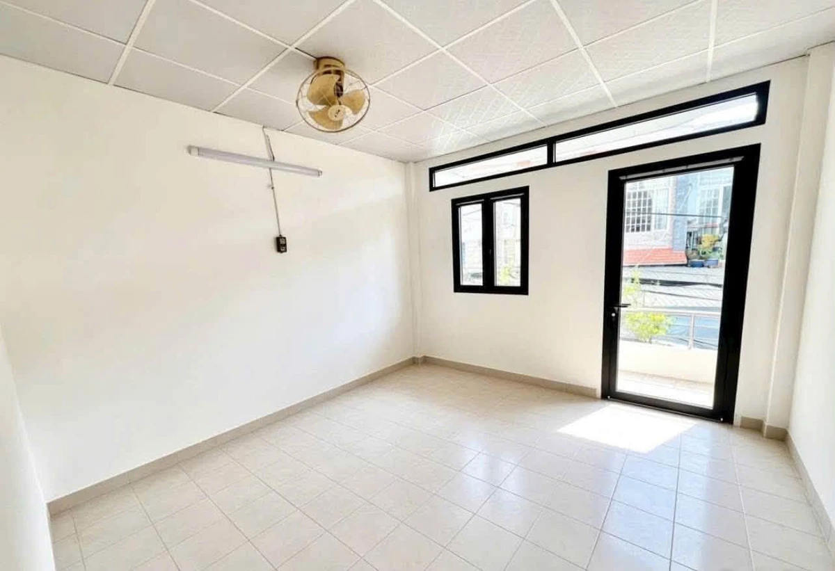 Bán nhà 2 tầng 48m² Huỳnh Tấn Phát Q.7, giá 3.9 tỷ - Ảnh thu nhỏ 3