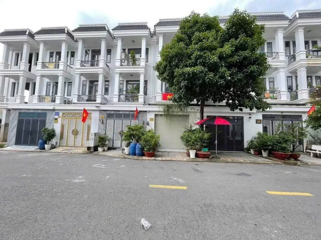 Bán nhà 1 trệt 2 lầu 67.5m² Dĩ An giá 3.65 tỷ - Ảnh thu nhỏ 3