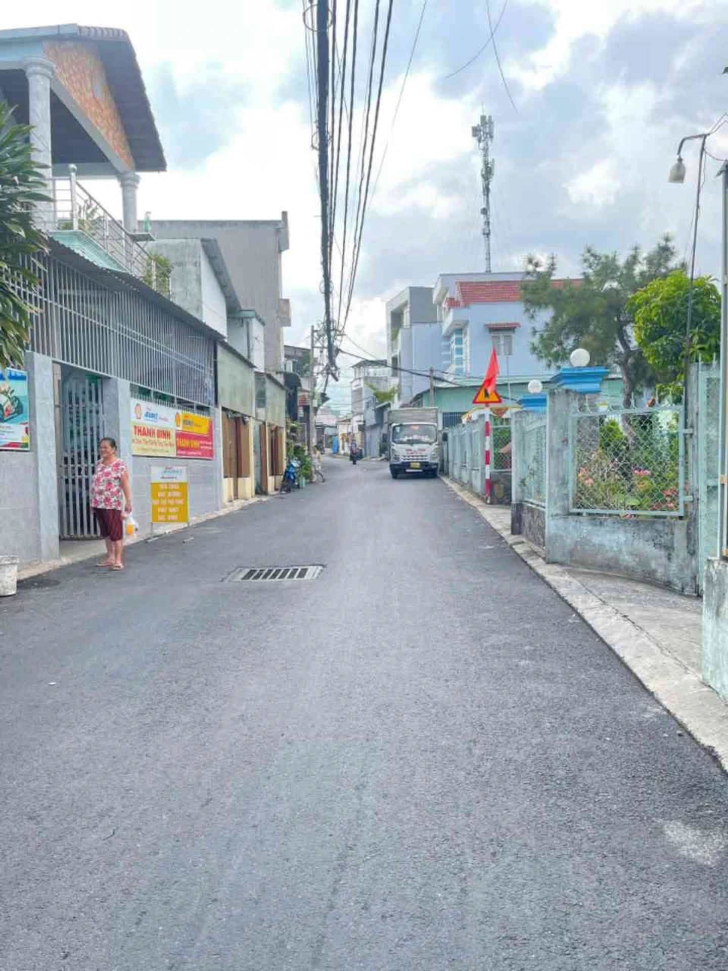 Bán nhà cấp 4 sân rộng 80m² Tăng Nhơn Phú B Quận 9 - Ảnh 1
