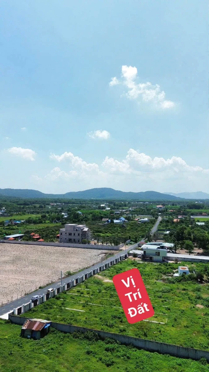 Bán đất view núi 200m2 gần biển Phước Hải 2 tỷ - Ảnh 1