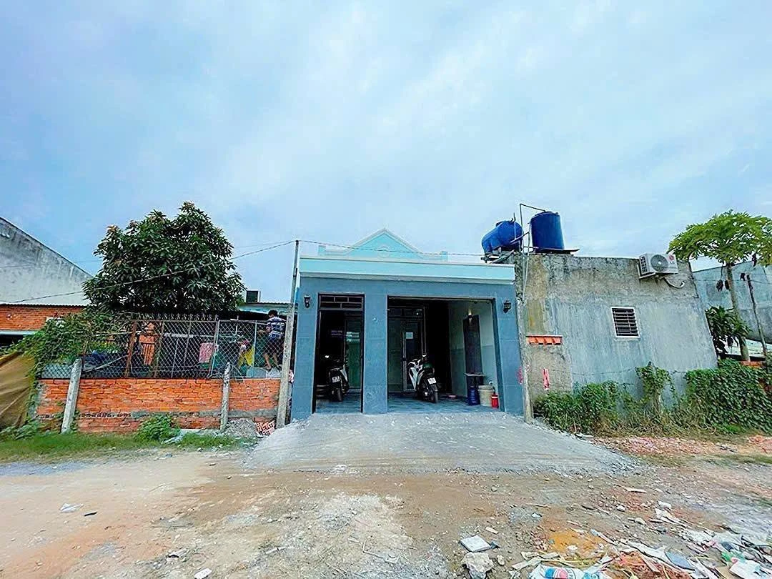 Bán nhà thổ cư 5x18m, 2 phòng ngủ, gần chợ Cây Dương, Đức Hòa Hạ - Ảnh 1