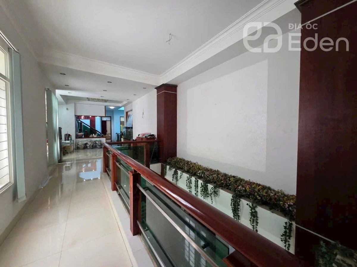 Nhà 4 tầng mặt tiền Lý Thường Kiệt, 246m², Quận 1 - Ảnh thu nhỏ 4