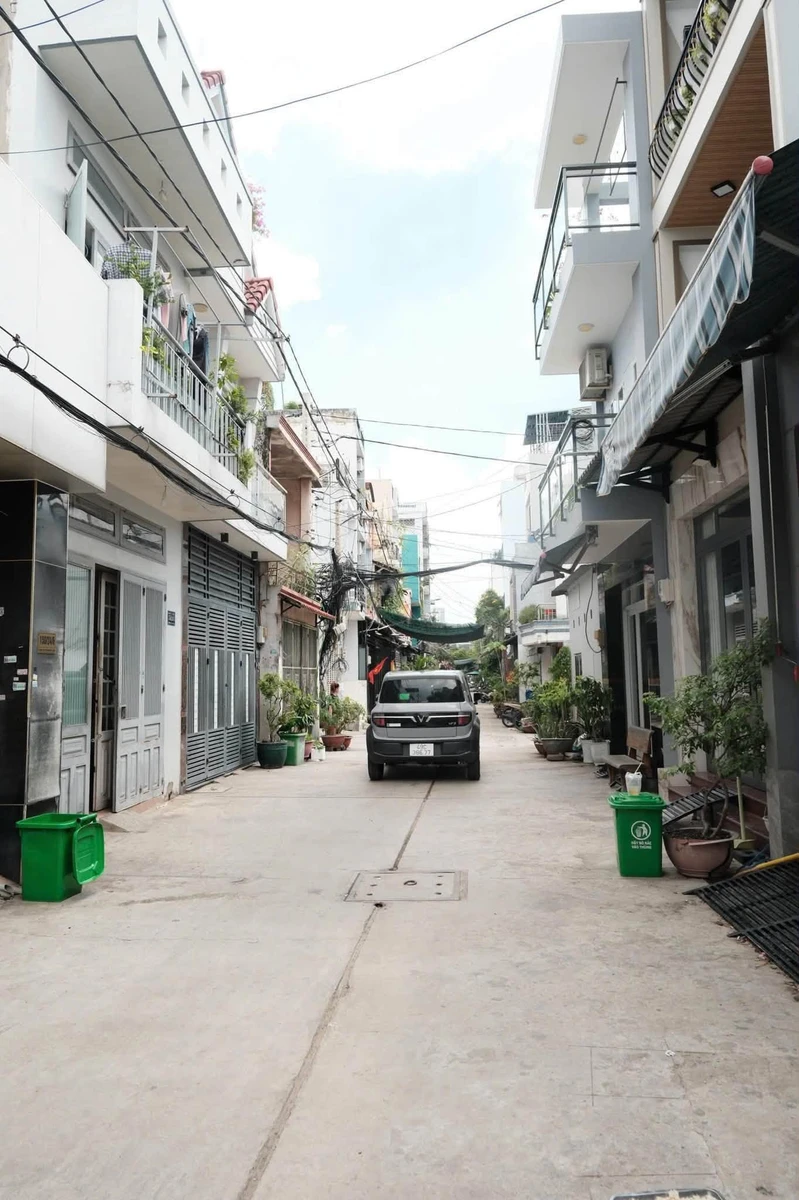 Bán nhà 3 tầng 120m² 3PN gần Aeon Tân Phú 5,99 tỷ - Ảnh thu nhỏ 2