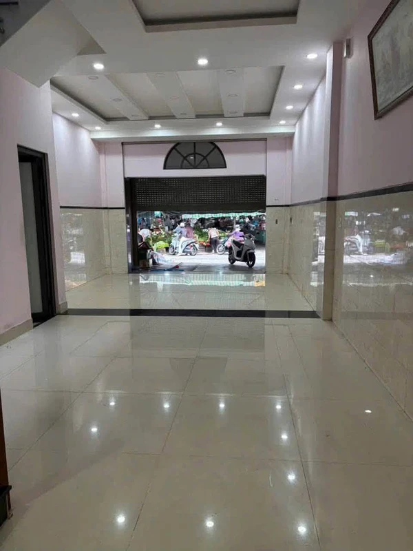 Cho thuê nhà mặt tiền chợ Linh Trung 90m² - 23 triệu/tháng