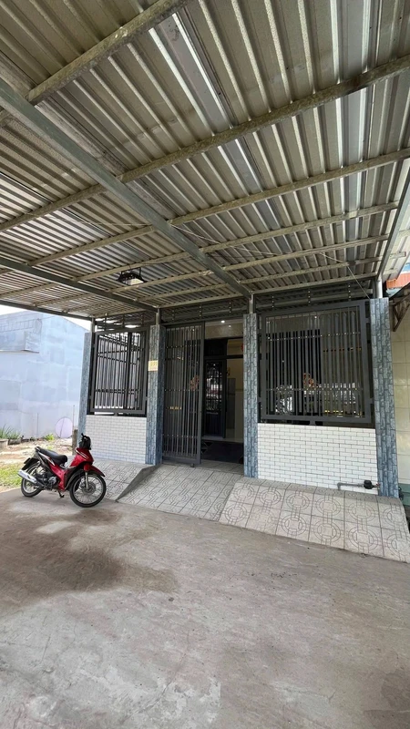 Bán nhà mặt tiền chợ 137m² 3PN Bến Tre