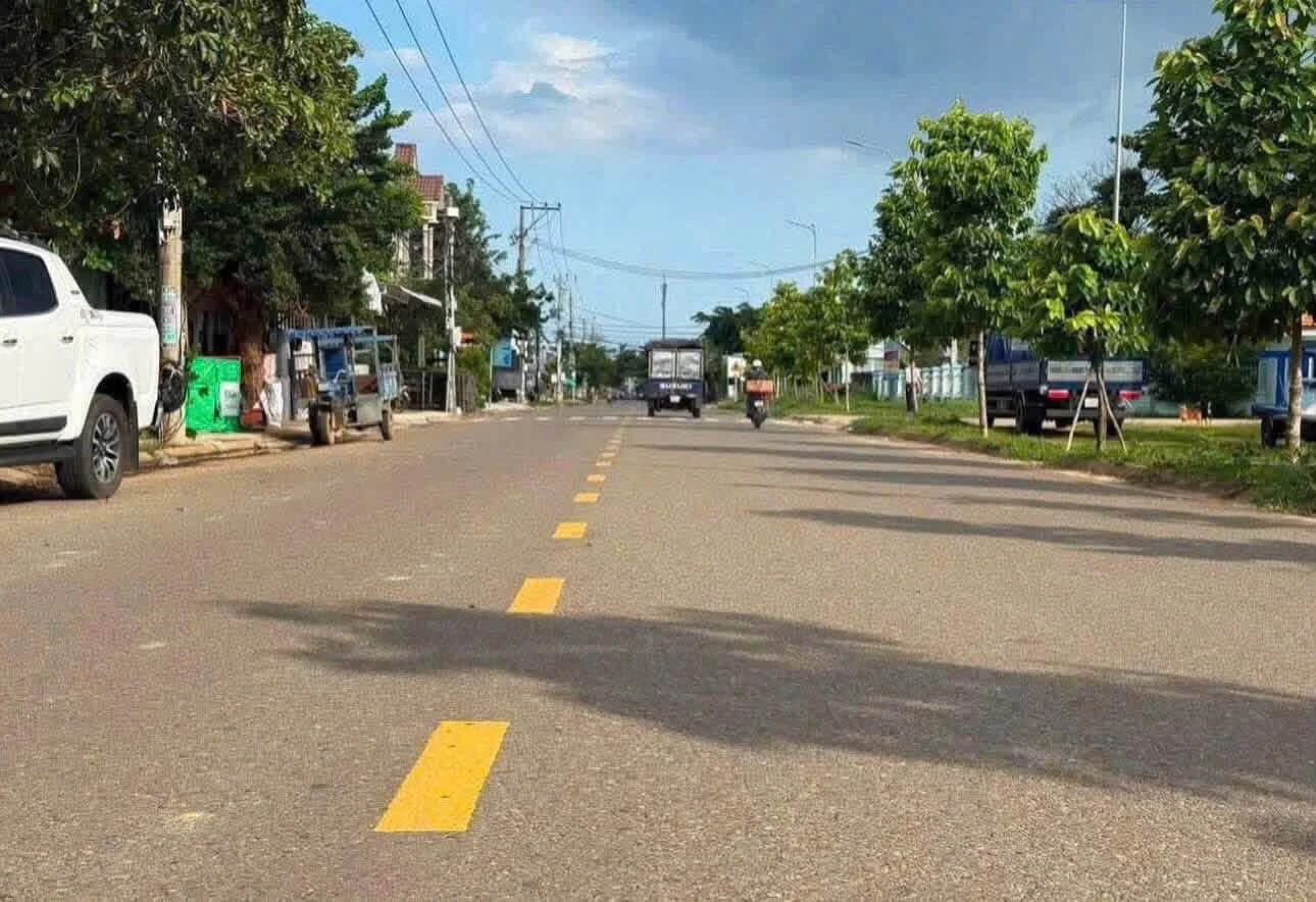 Bán lô đất mặt tiền Nguyễn Thị Định Phan Thiết 100m2 giá 2 tỷ 8 - Ảnh 1
