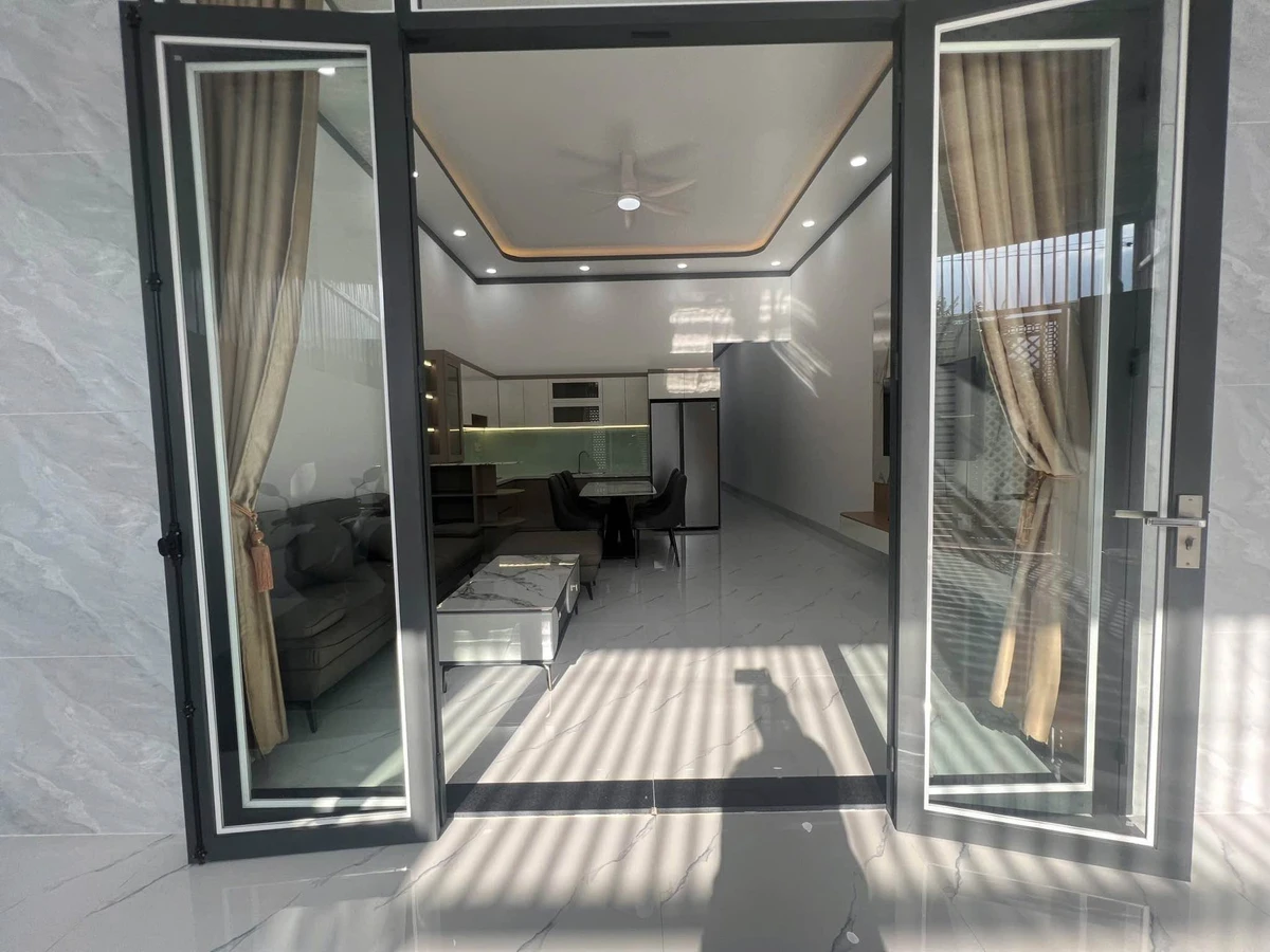 Bán nhà 3PN full nội thất 60m² Y Moal, Quận 12 - Ảnh thu nhỏ 2