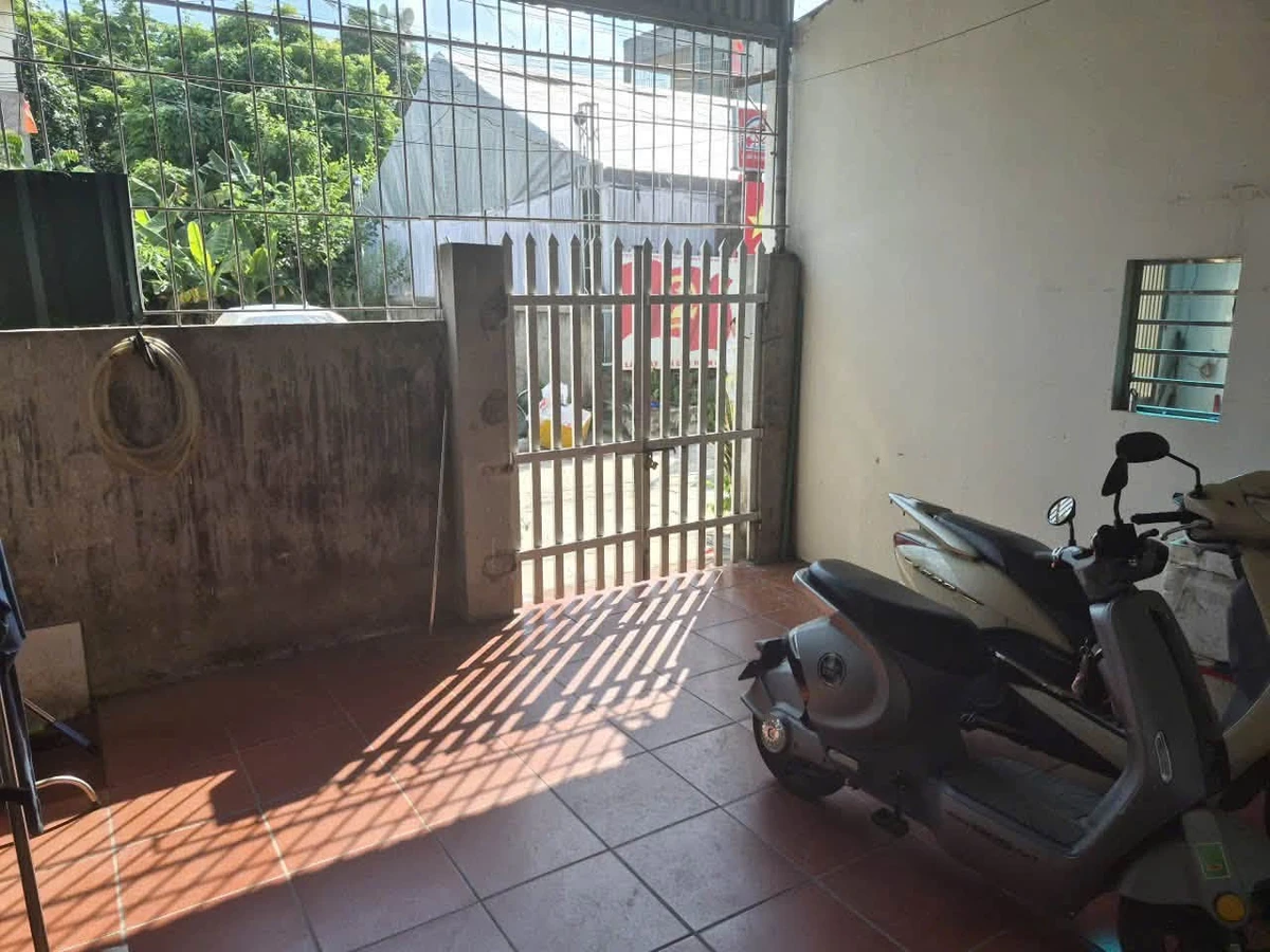 Bán nhà c4 83.2m2 Nguyễn Khuyến Hóc Môn - 2 tỷ - Ảnh thu nhỏ 2