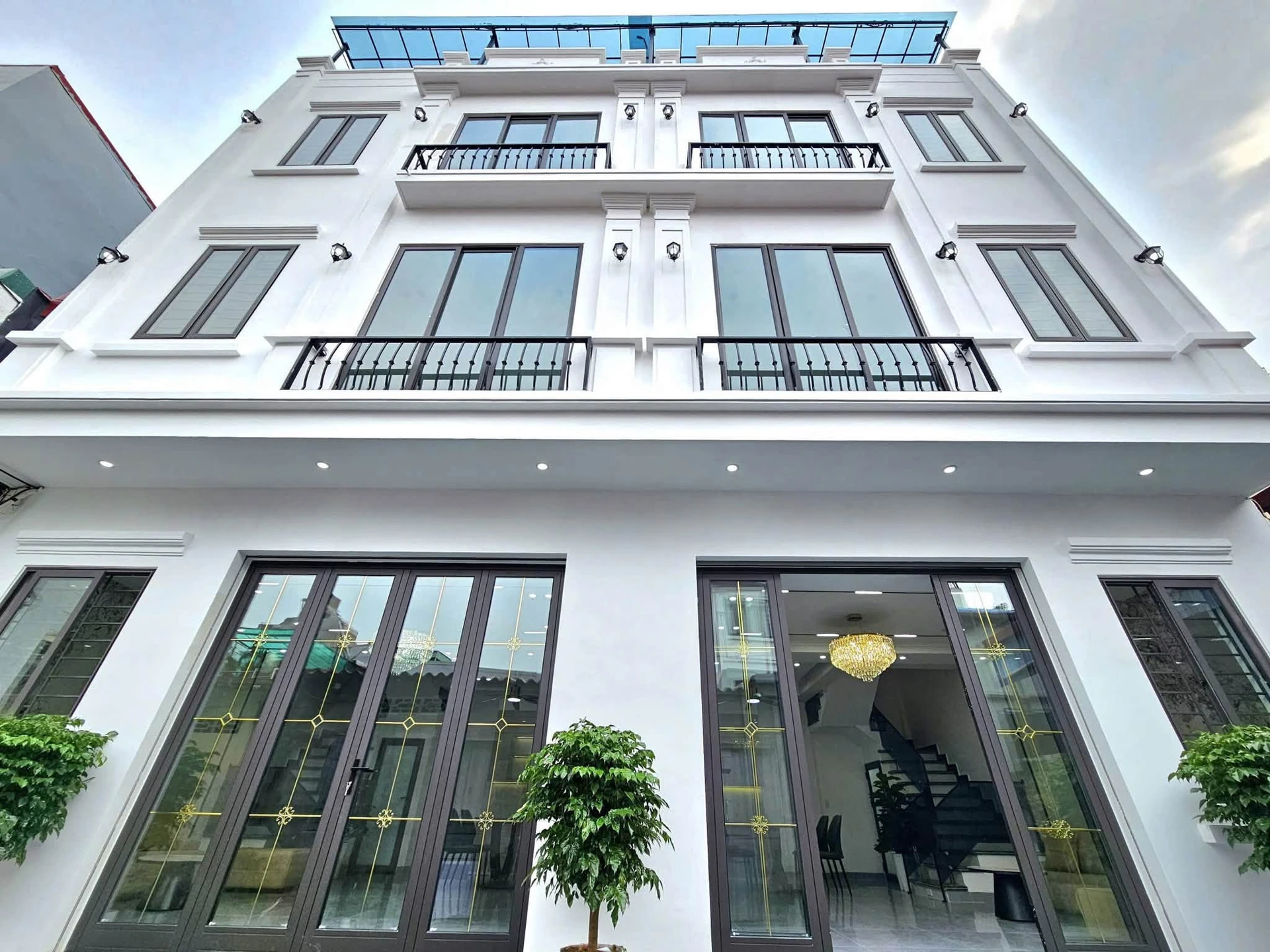 Bán nhà phố Hồ Sen 60m2 4 tầng 4.35 tỷ Quận 1 - Ảnh 1