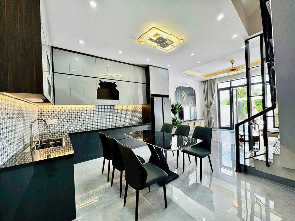 Bán nhà 3 tầng 86m² đường Huyền Trân Công Chúa Huế - Ảnh thu nhỏ 3