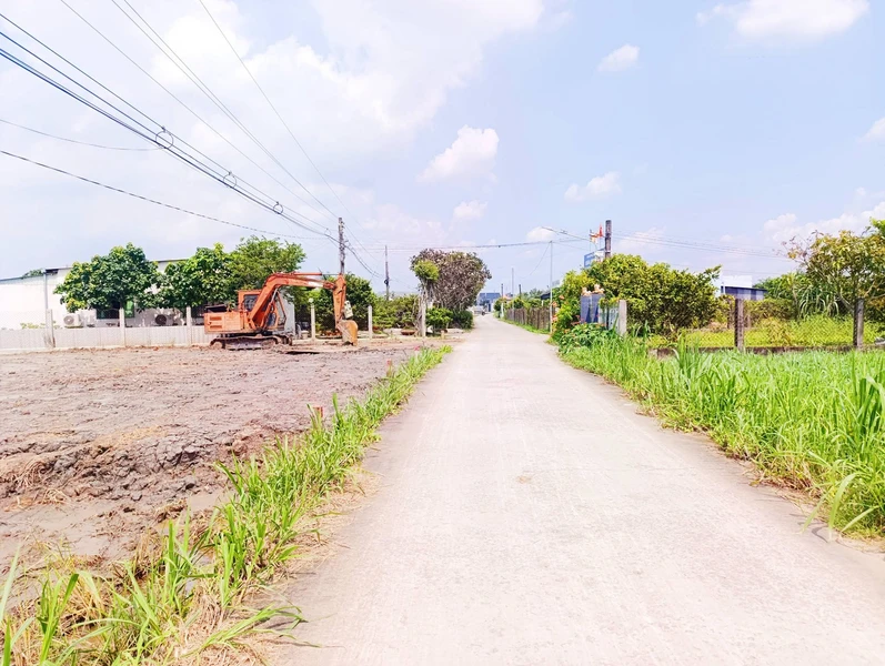 Bán đất thổ cư 160m2 đường Nguyễn Văn Thọ, Tân Trụ, Long An giá 590 triệu