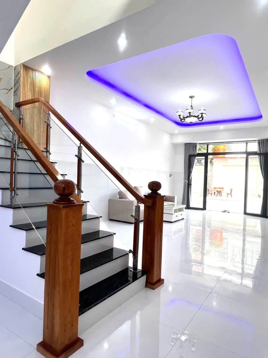 Bán nhà lầu 4PN 100m² Lương Hữu Khánh, Bà Rịa 4.25 tỷ - Ảnh thu nhỏ 3