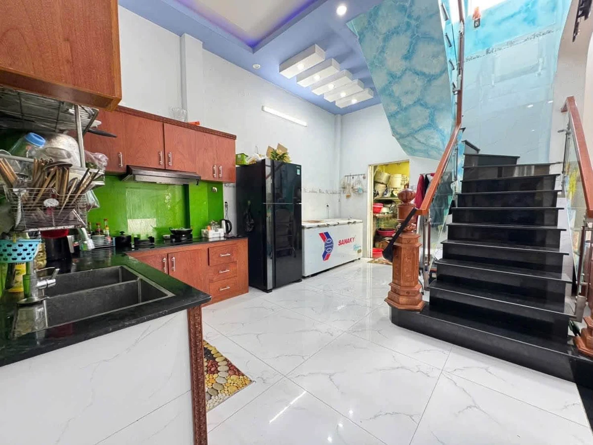 Bán nhà mái Thái 3PN 190m2 Tân Biên Bình Tân 3.65 tỷ - Ảnh thu nhỏ 5
