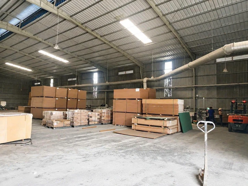 Cho thuê nhà xưởng 2.400m² tại Tân Uyên, giá 160 triệu/tháng