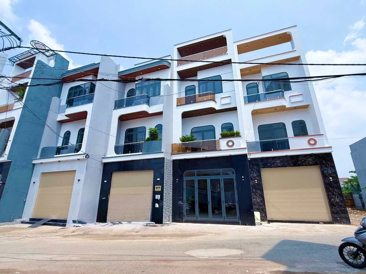 Bán nhà 1 trệt 2 lầu 100m2 Biên Hòa 4 tỷ 799 - Ảnh 1
