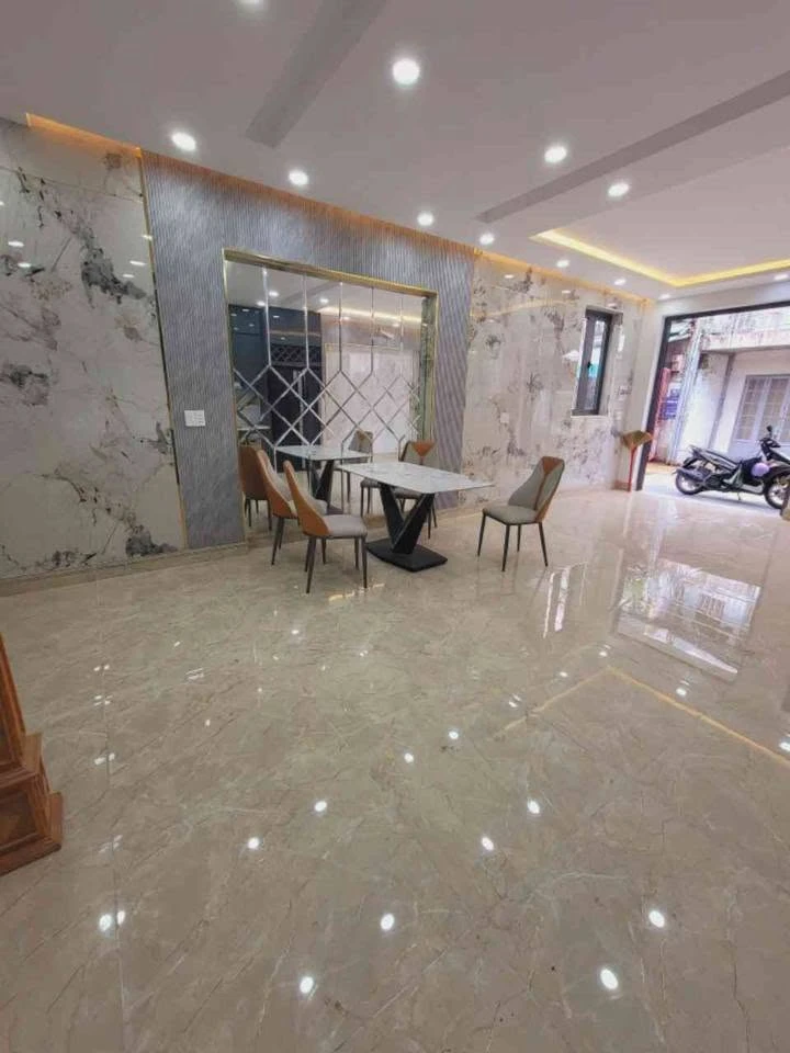 Bán nhà 2 tầng 64m2, 3PN 3WC, hẻm xe hơi 7m đường Tô Ký, Trung Mỹ Tây, Quận 12 - Ảnh 1