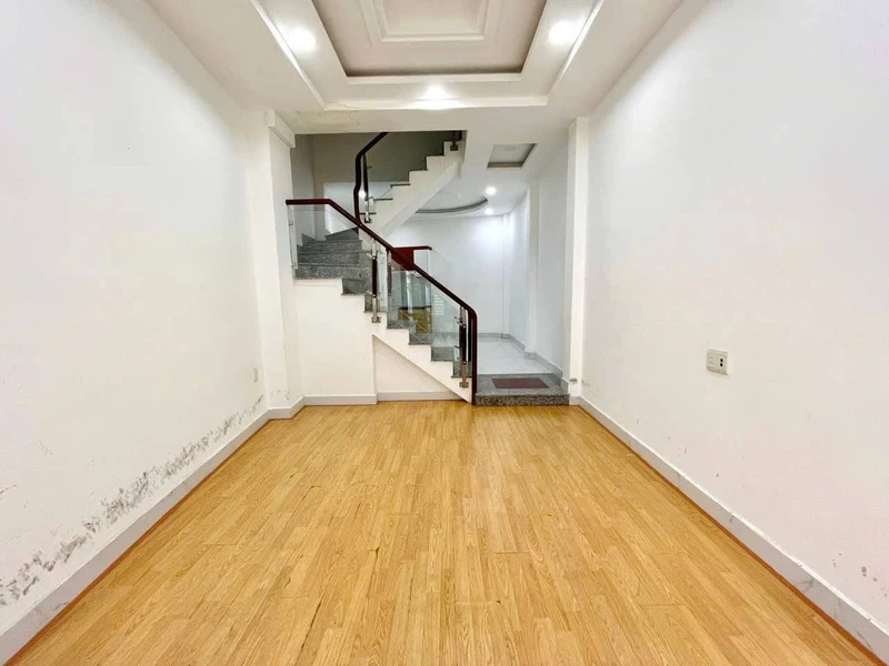 Cho thuê nhà hẻm 4x10m, 4PN 3WC, 16 triệu/tháng Phú Nhuận