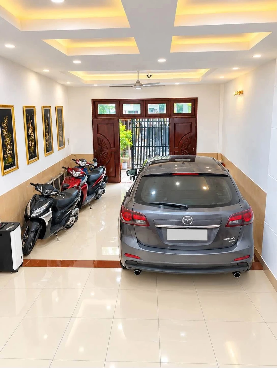 Bán nhà phố 110m² 3 tầng Quận 7 giá 11 tỷ 2 - Ảnh thu nhỏ 3