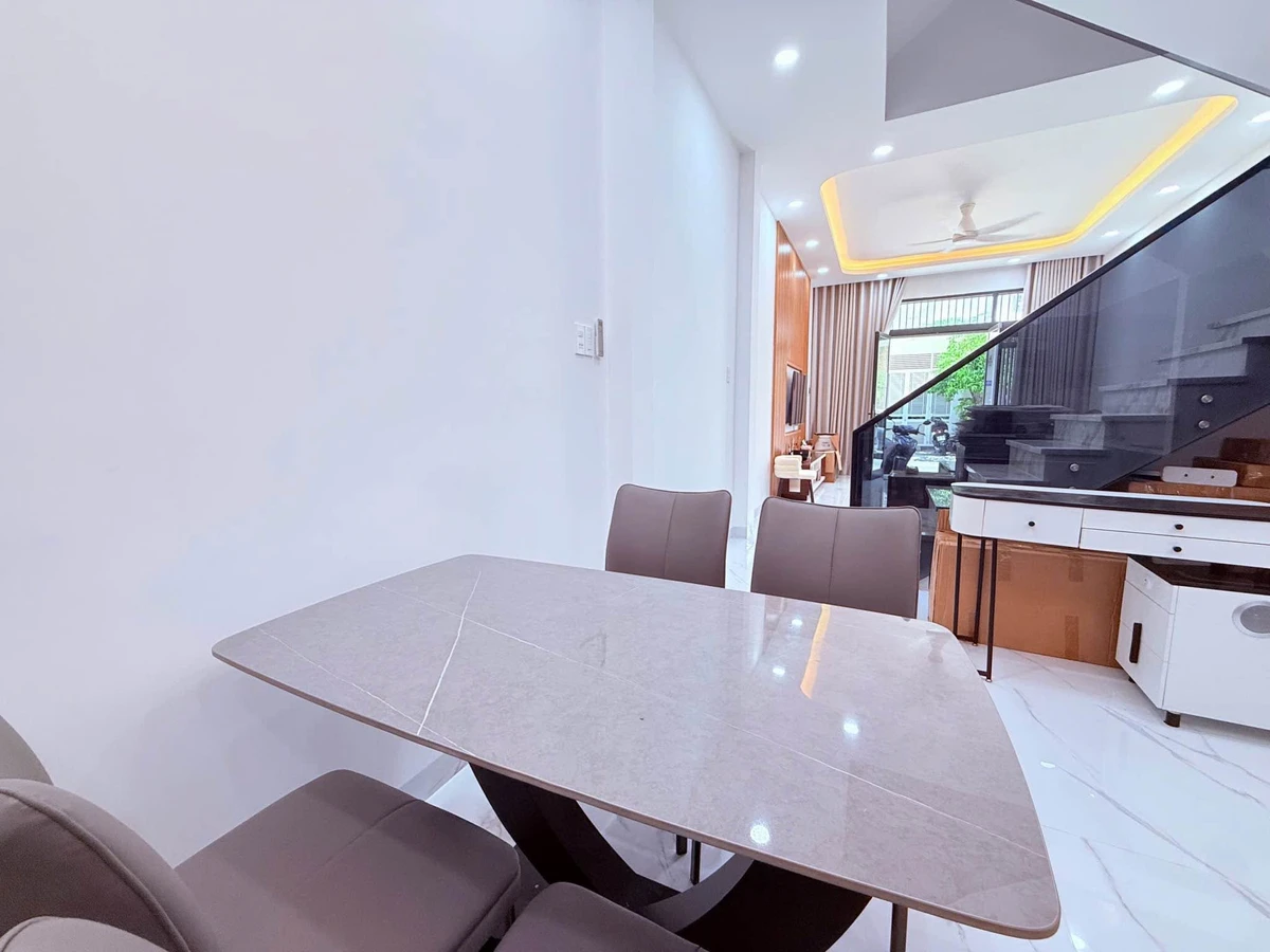 Cho thuê nhà 3 tầng 4 phòng ngủ Phước Long Nha Trang 22 triệu/tháng - Ảnh 1