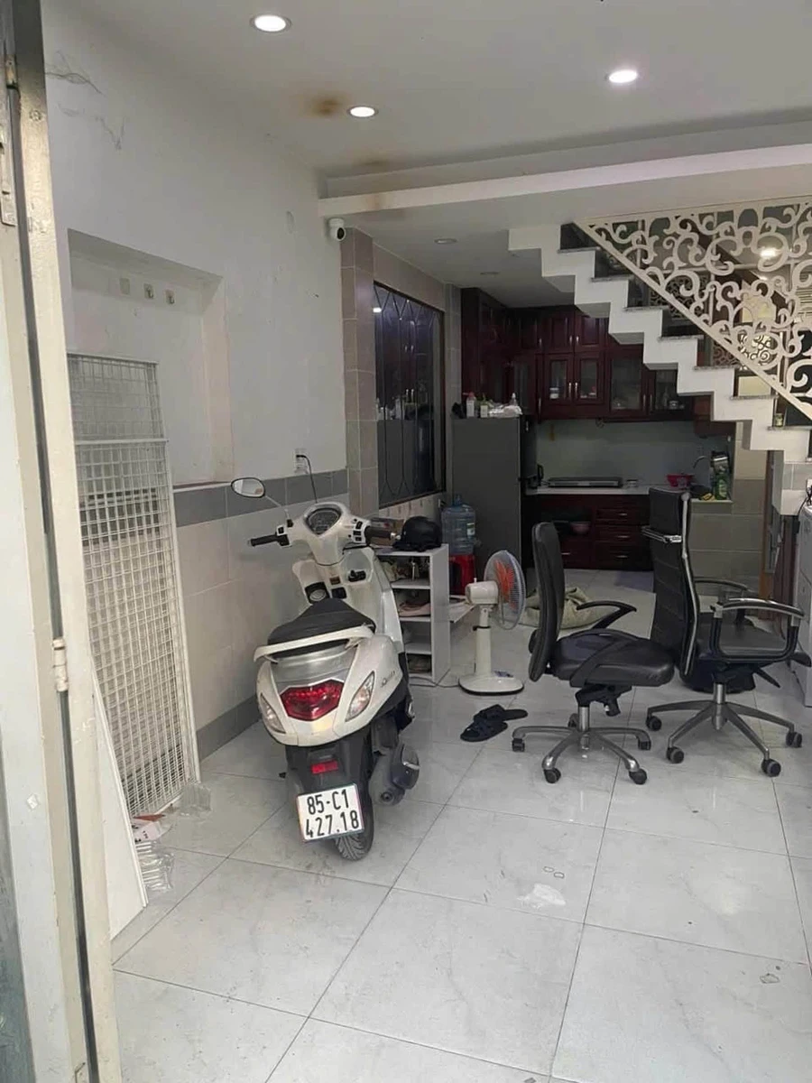 Nhà mặt tiền Thích Quảng Đức, Phú Nhuận, 2PN, 33,6m², gần 3 tỷ - Ảnh thu nhỏ 2