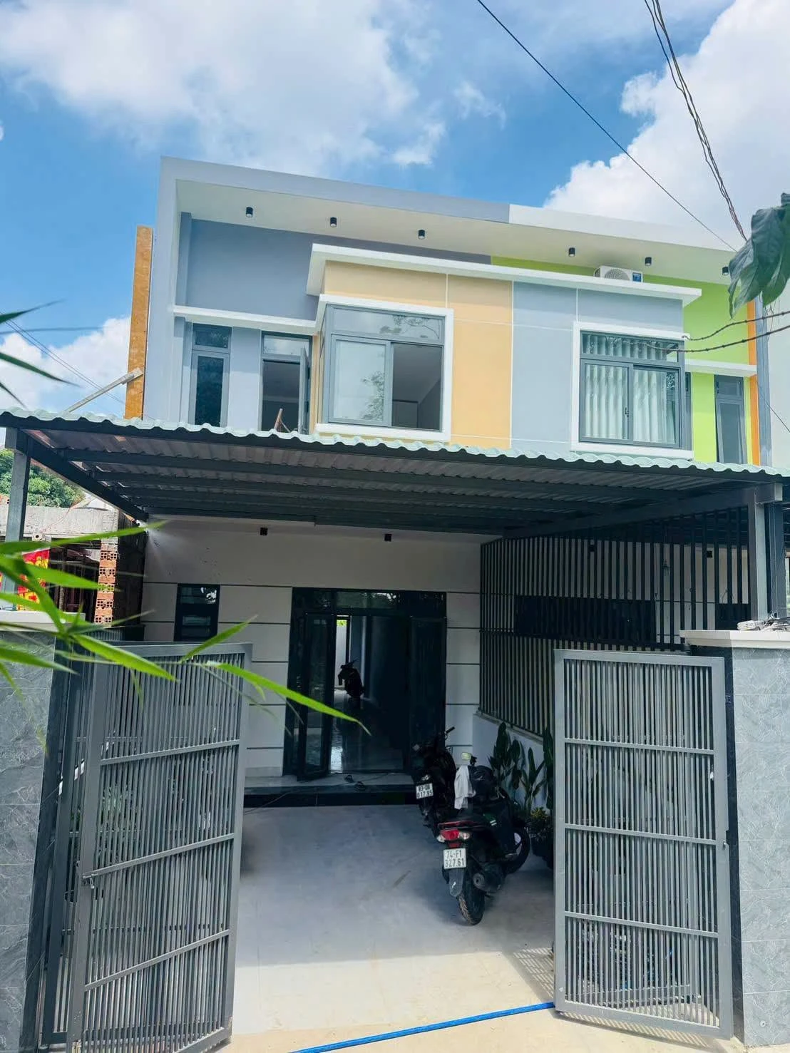 Nhà trệt lầu 3PN, 100m², Tân Định, Bến Cát, giá 2 tỷ 560 triệu - Ảnh 1