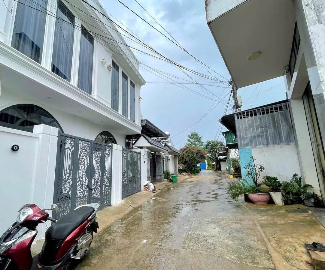 Bán nhà 1 mê hẻm Đường 19/5, 57m², 2 phòng ngủ, 2.58 tỷ - Ảnh 1