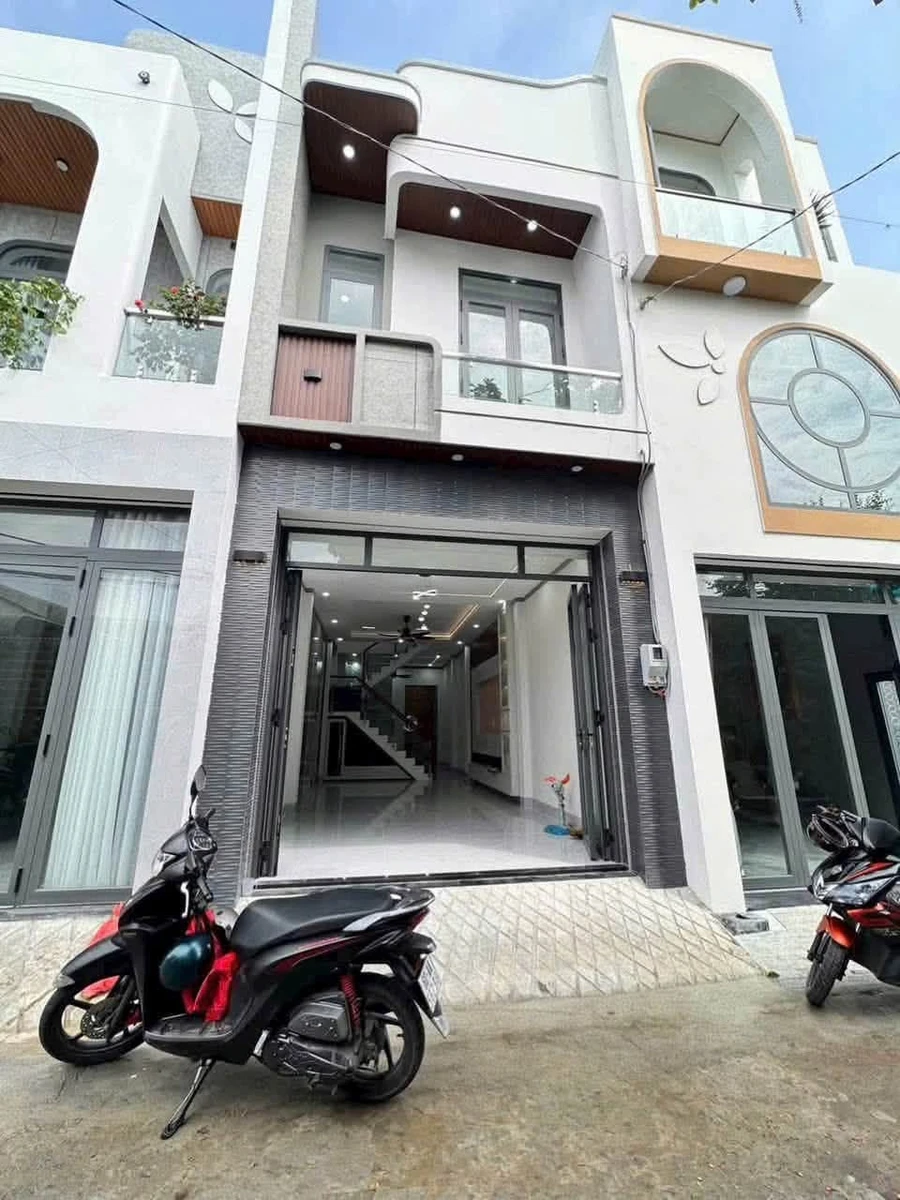 Bán nhà lầu 3PN 120m² Tân Hiệp Biên Hòa 3 tỷ 680 - Ảnh thu nhỏ 2