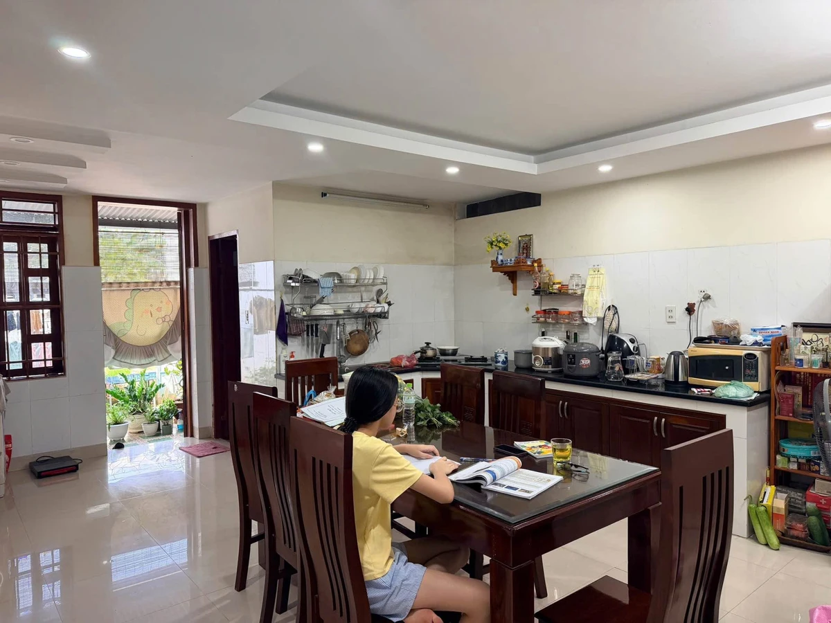 Bán nhà lầu 2 mặt tiền kinh doanh 5x36m, 3PN Trảng Dài 6 tỷ - Ảnh 1