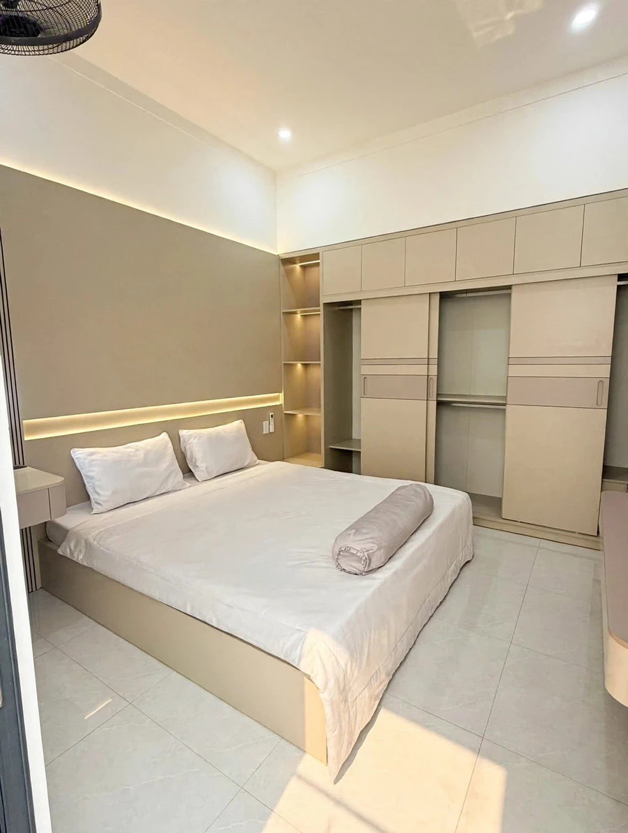 Nhà phố 110m2 3 phòng ngủ gần ĐH Tây Nguyên, giá 2.55 tỷ - Ảnh 1