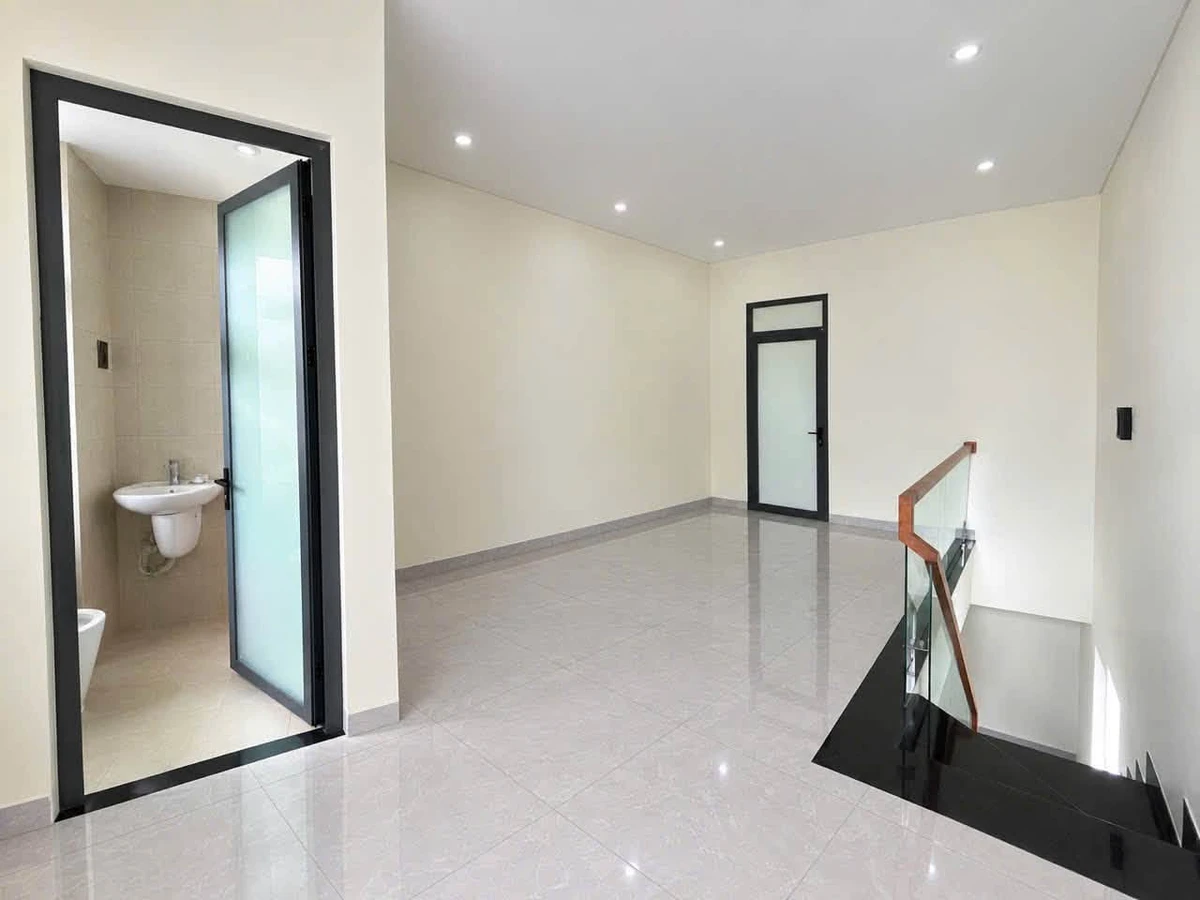 Bán nhà mặt tiền kinh doanh 3 tầng Hùng Vương 119m² - Ảnh thu nhỏ 4
