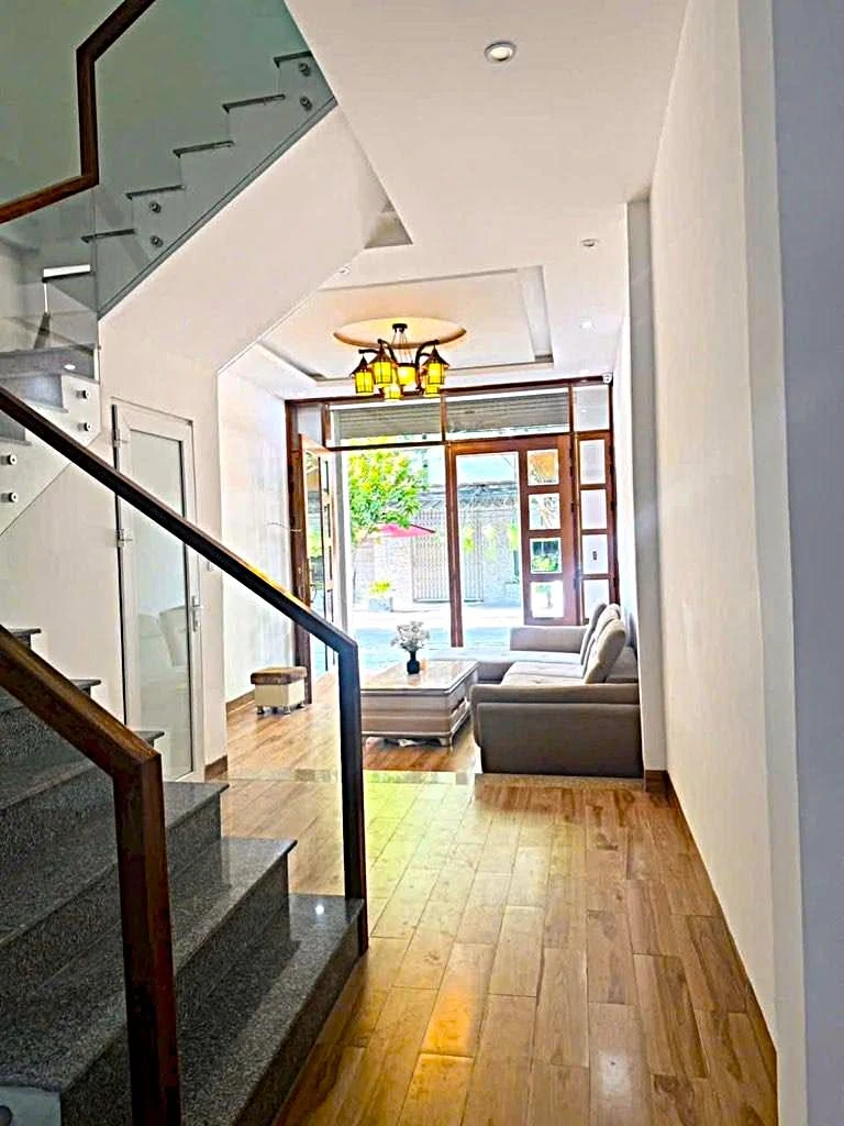 Bán nhà 4 tầng mặt tiền kinh doanh 60m2 Hải Châu Đà Nẵng - Ảnh thu nhỏ 3