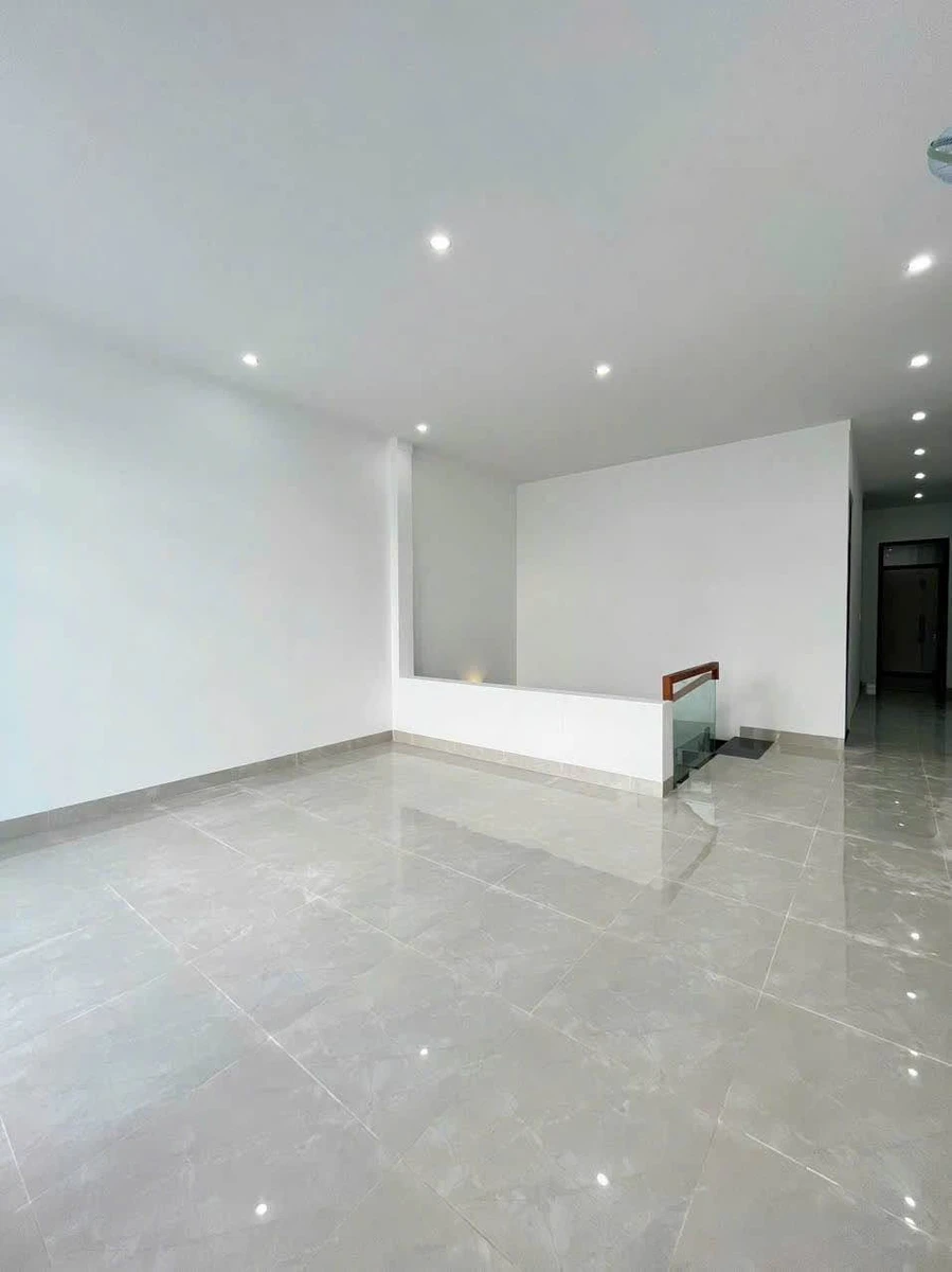 Bán nhà hẻm 4.35x22.5m, 3 PN, 2 WC, Quận 12 - Ảnh thu nhỏ 4