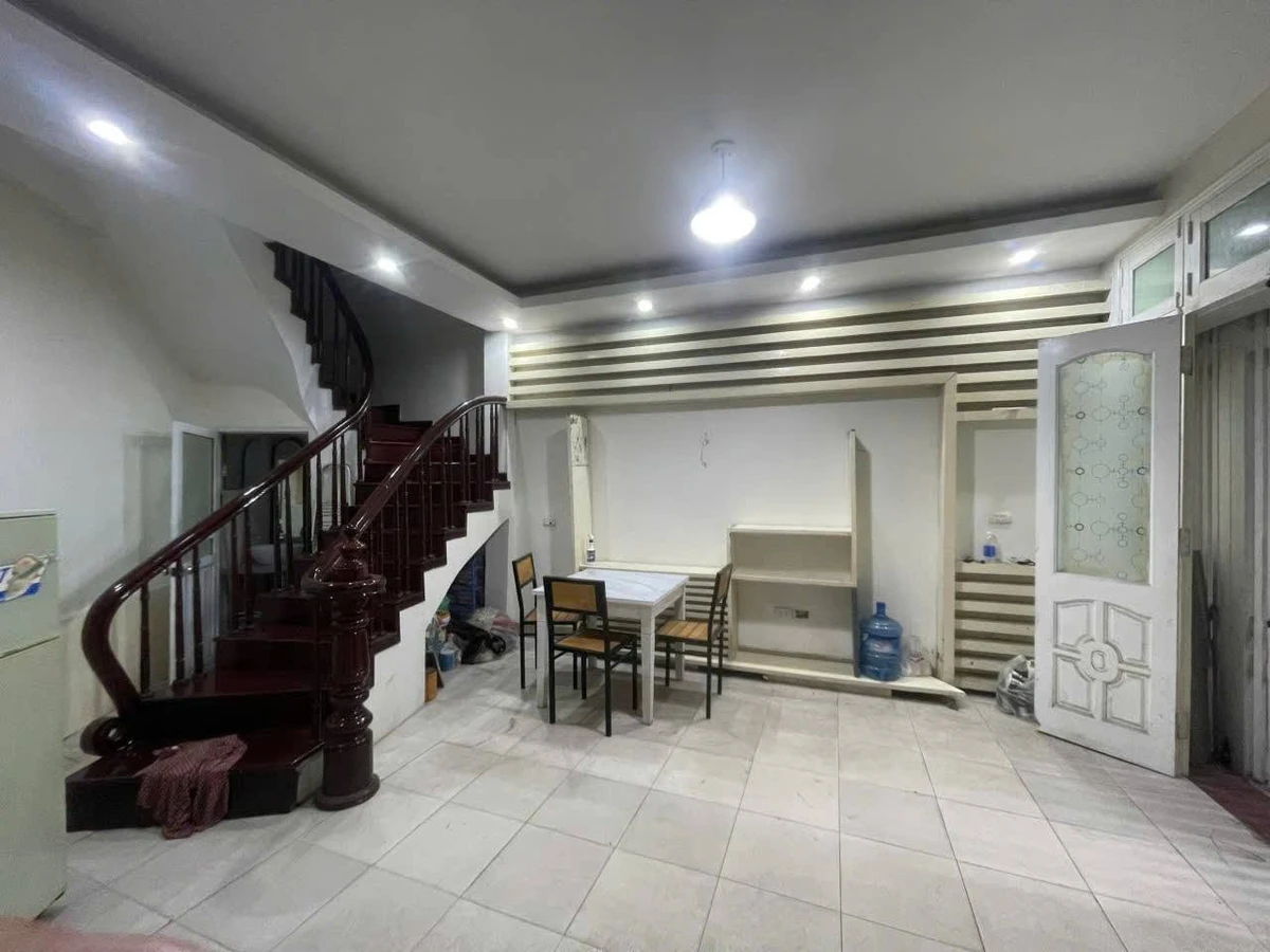 Cho thuê nhà 35m2, 3 PN, 5 tầng, Tựu Liệt, 9tr/tháng - Ảnh thu nhỏ 2
