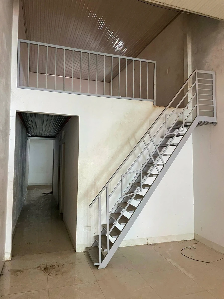 Bán nhà gác lửng 81m² 2PN mặt tiền đường A Tranh Quận 12 - Ảnh thu nhỏ 2