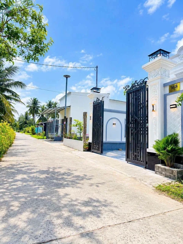 Bán nhà mới Phú Tân 100m² 2PN 1 tỷ 500 triệu