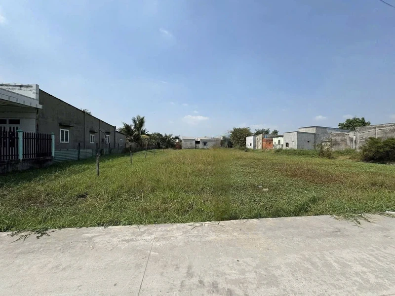 Bán đất Đức Hòa Long An 1280m² sổ hồng riêng 5.5 tỷ