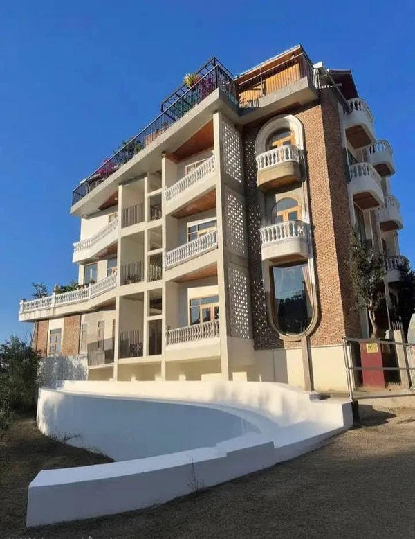 Bán khách sạn 8 tầng Hoàng Hoa Thám, Đà Lạt, 1.184m²