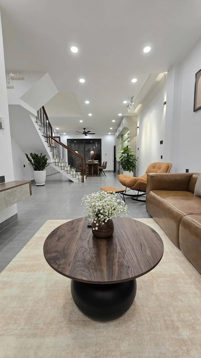Bán nhà 4PN kiến trúc hiện đại 100m2 Mỹ Gia Nha Trang giá 9.2 tỷ - Ảnh 1