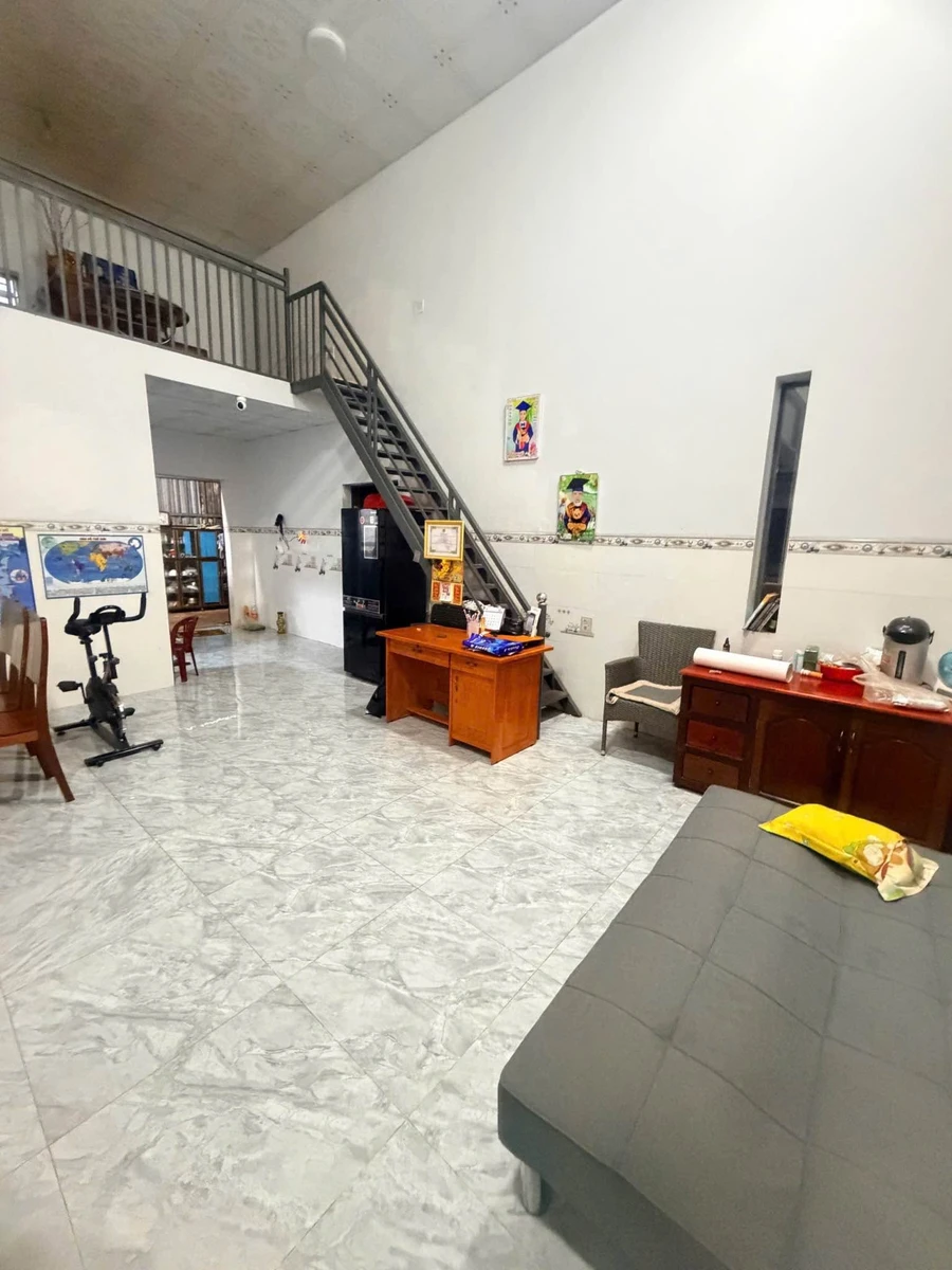 Bán nhà 2PN, 50m², trục chính Trạm Y Tế Tân Xuân, 1 tỷ 250 triệu - Ảnh thu nhỏ 4