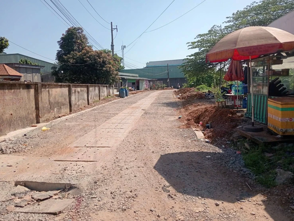 Bán đất nền mặt tiền 221.7m² ở Tân Uyên, Bình Dương, giá 2 tỷ - Ảnh thu nhỏ 2