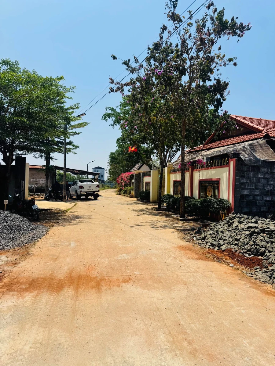 Bán đất 250m2 (5x50m) giá 1 tỷ 390 triệu tại phường Ea Tam, Đắk Lắk - Ảnh thu nhỏ 2