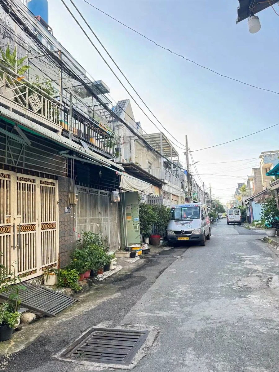 Bán nhà mặt tiền 48m² đường 7m Phạm Thị Giây Quận 12 - Ảnh 1