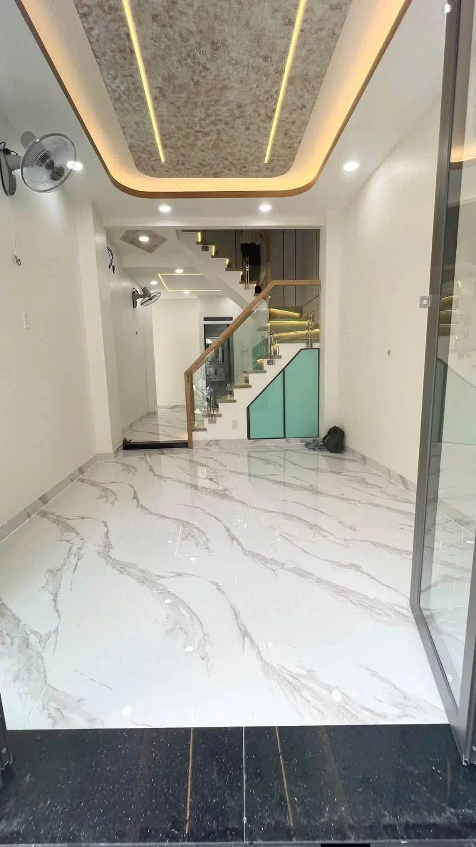 Bán nhà hẻm 3 tầng mới 35m2, 3PN, Quận 4, giá 5,15 tỷ - Ảnh 1