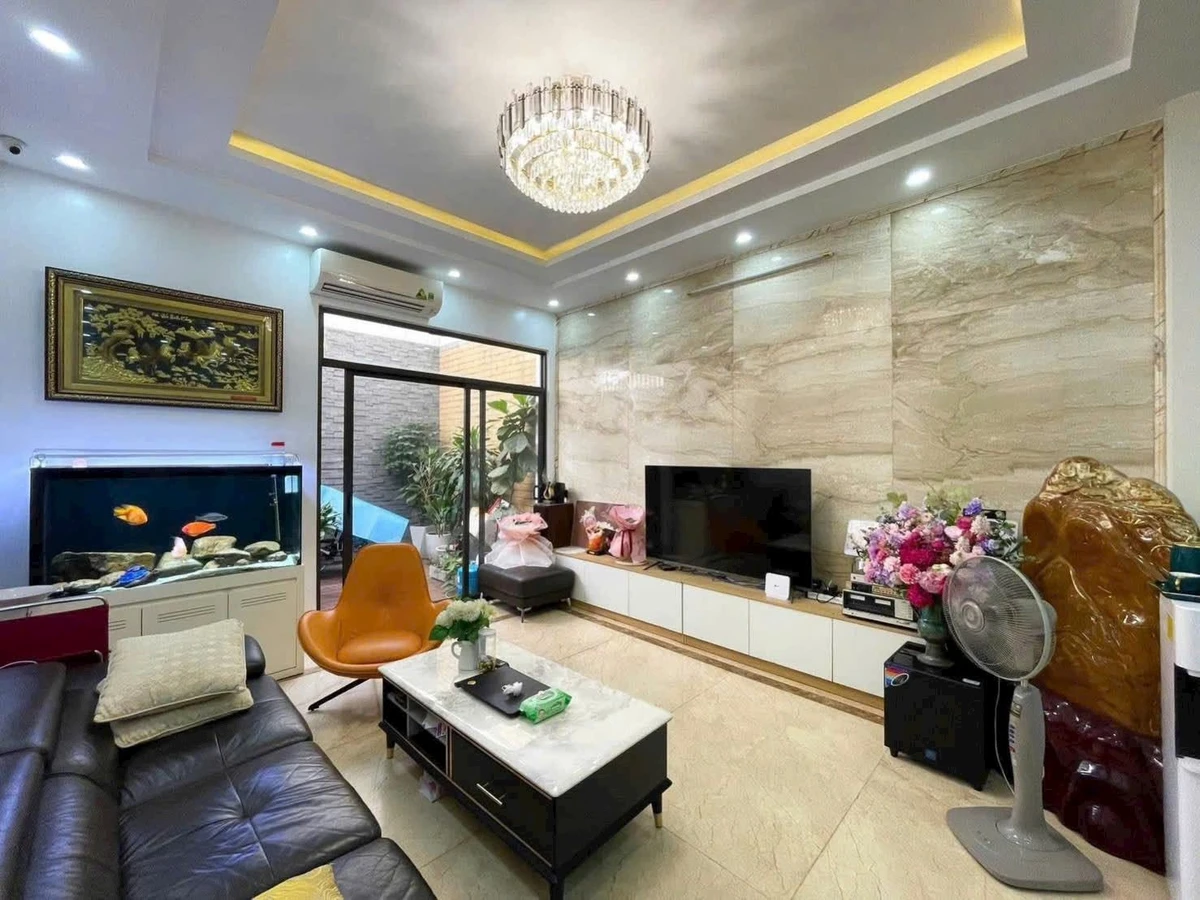 Bán nhà mặt đường Hoàng Thế Thiện 92m², 4 tầng, 13.5 tỷ - Ảnh 1