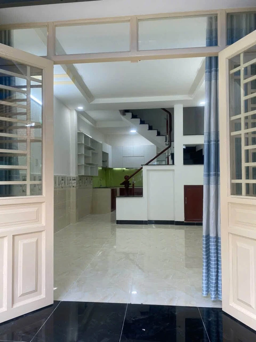 Cho thuê nhà 2 lầu 2PN 2WC 32m² Tân Phú 11 triệu/tháng - Ảnh 1