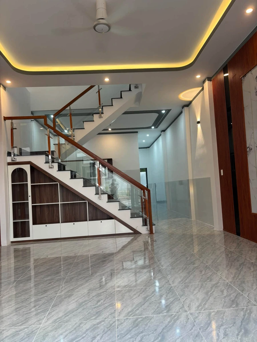 Bán nhà 1 trệt 1 lầu 3PN, 100m², giá hơn 2 tỷ - Ảnh thu nhỏ 2